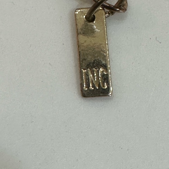 INC VTG Gold Chain White Filigree Floral Statement Necklace & Earring Set Signed - Picture 7 of 7